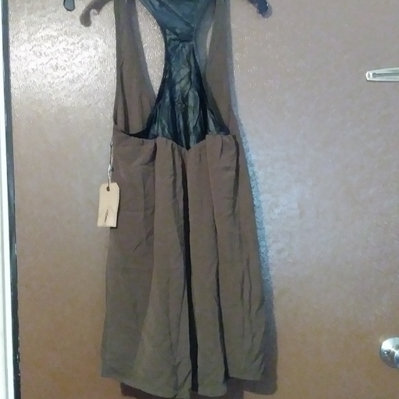 NWT knot sisters olive dress - Picture 2 of 2